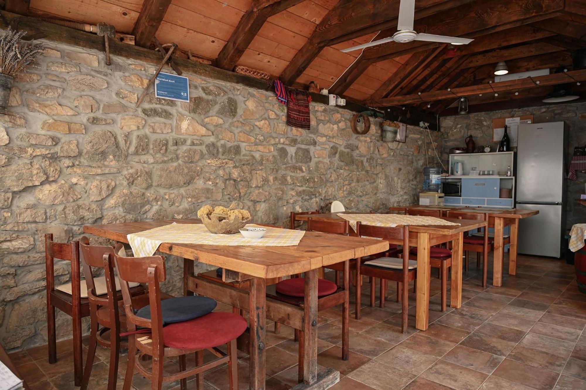 Marcelovi Dvori Bed and Breakfast Pirovac Buitenkant foto