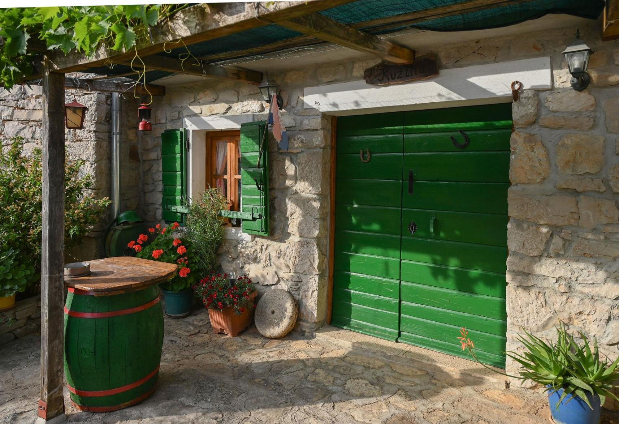 Marcelovi Dvori Bed and Breakfast Pirovac Buitenkant foto